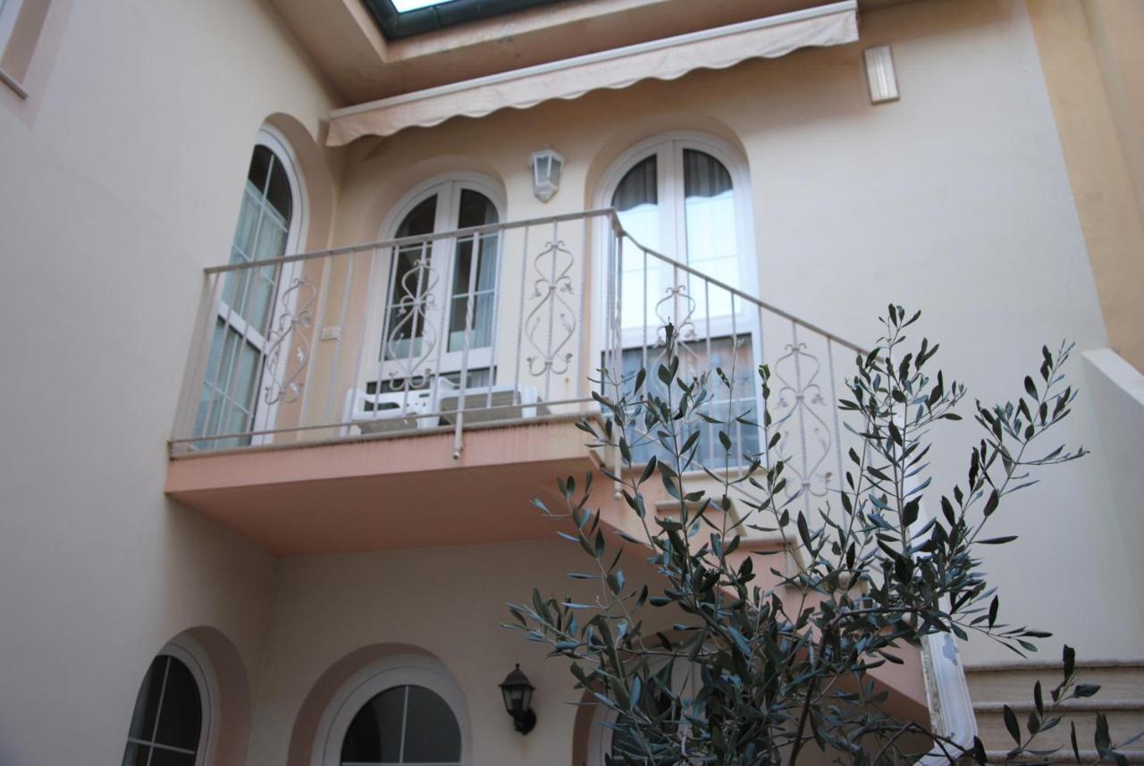 Villa Tina Hotel ヴィアレッジョ エクステリア 写真