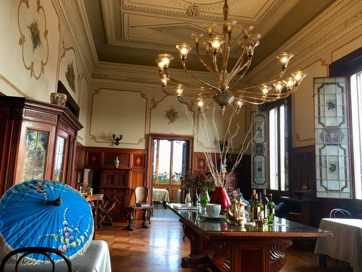 Villa Tina Hotel ヴィアレッジョ エクステリア 写真